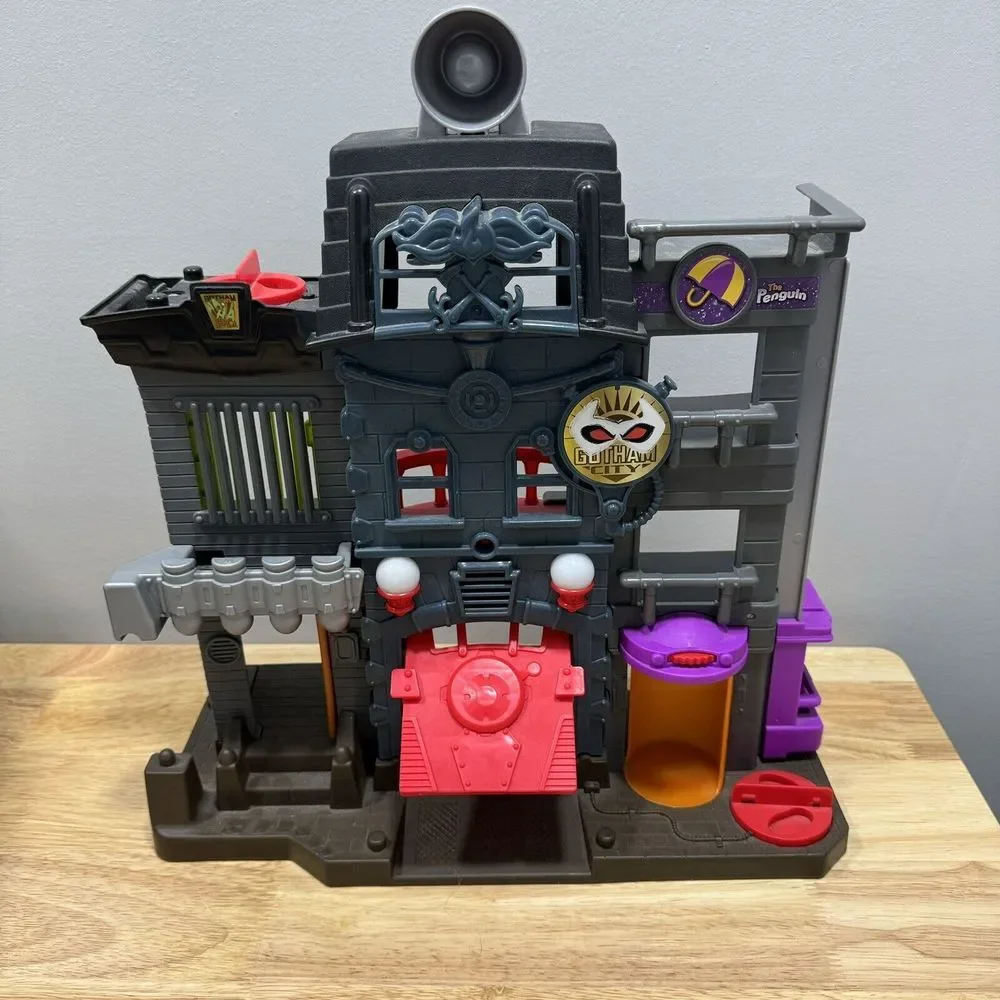 Imaginext DC Batman Crime Alley Gotham City Jail Action‎ Figure Diorama Playset